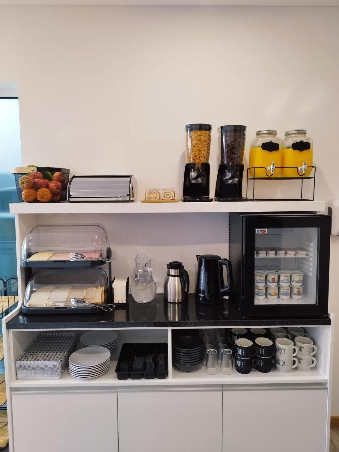 Santa Alegria Hostel Понта Делгада Екстериор снимка